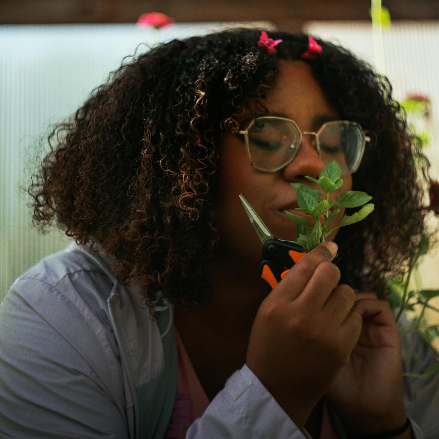 Fiskars Micro-Tip Pruning Snips - 6" Garden Shears with Sheath and Comfort Grip - Sharp Steel Blades - Quality Pruning Shears for Plants in Grow Tents and Hydroponics - Garden Tools