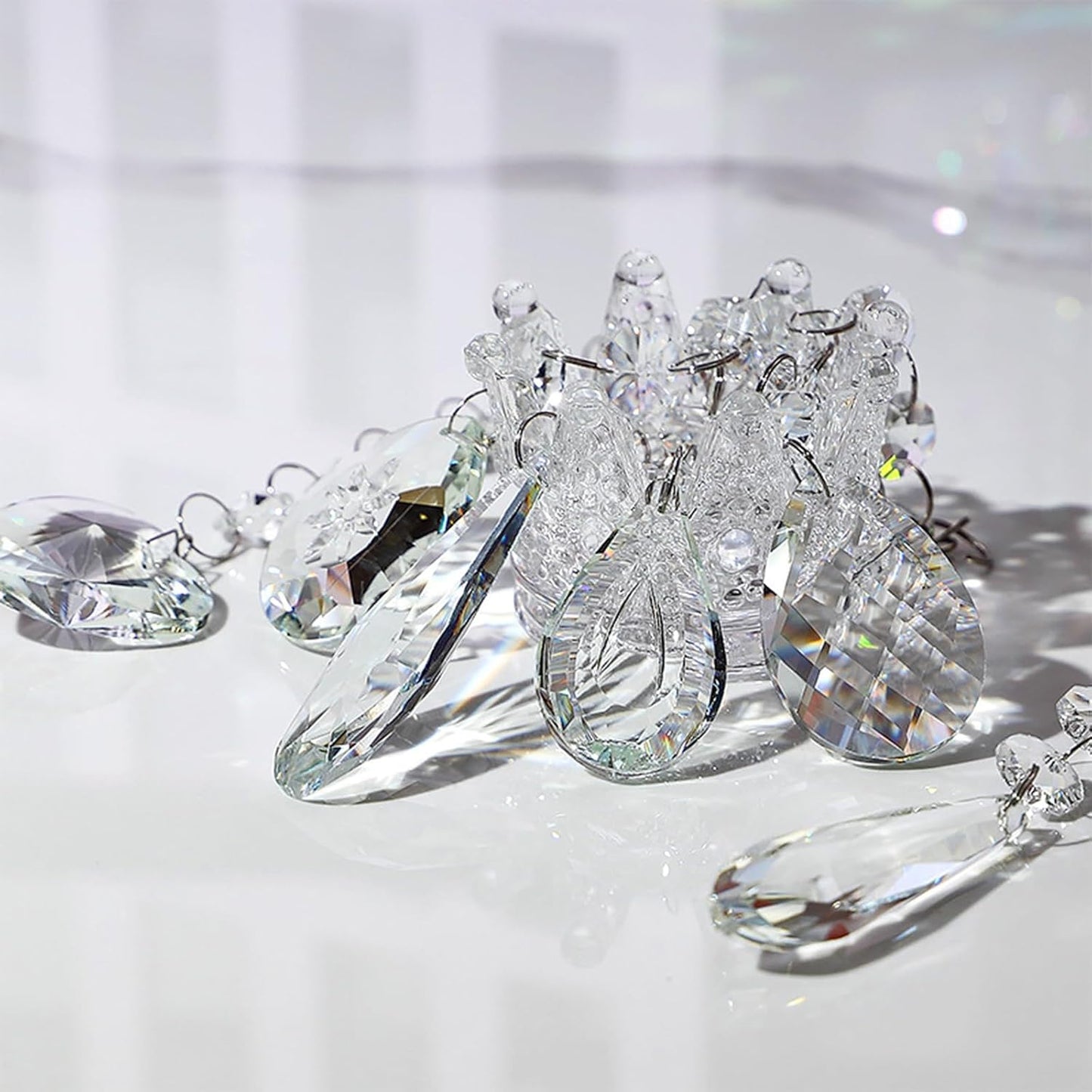 7PCS Sun Catchers Crystals, Rainbow Maker Pendants Hanging Crystals Sun Catchers for Windows, Clear Crystal Sun Catchers Garden Ornament Crystal Chandelier Prisms